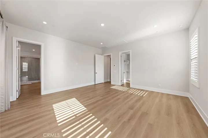 207 Alora, Irvine, California 92618