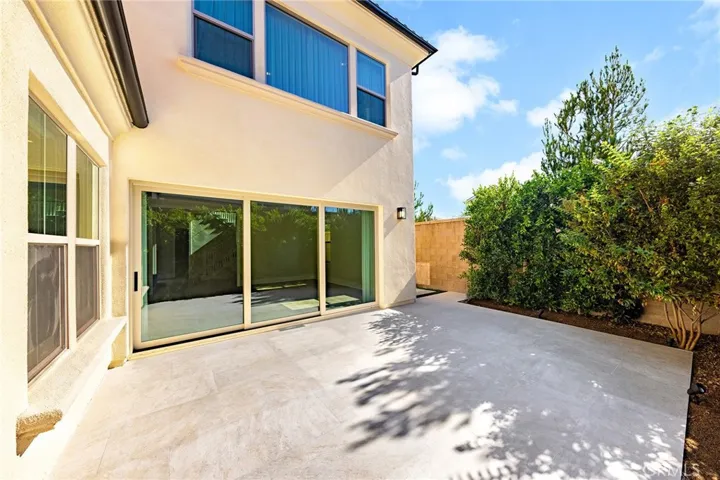 207 Alora, Irvine, California 92618