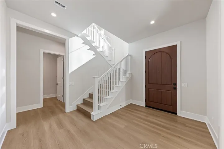 207 Alora, Irvine, California 92618