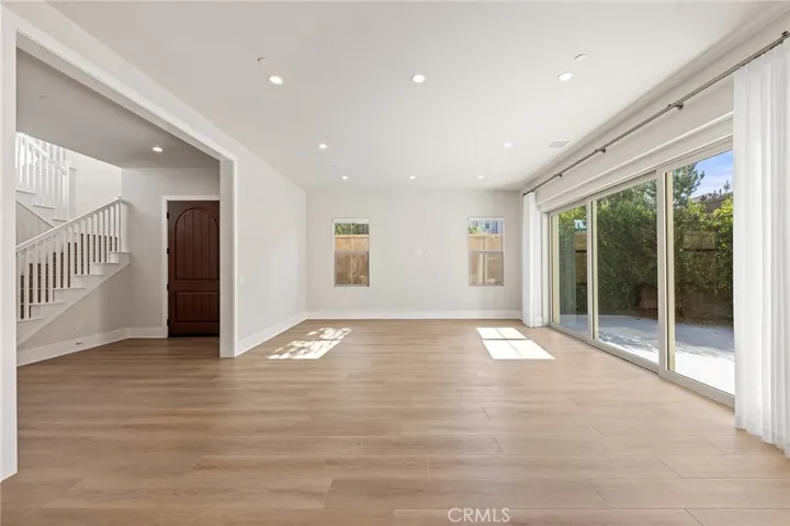 207 Alora, Irvine, California 92618