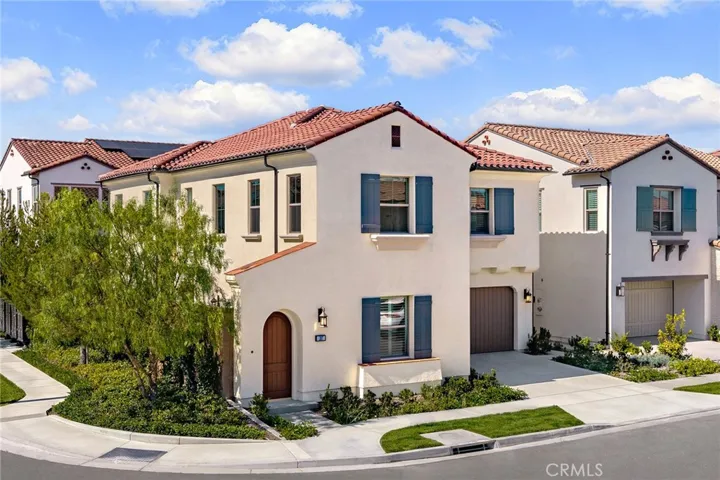 207 Alora, Irvine, California 92618