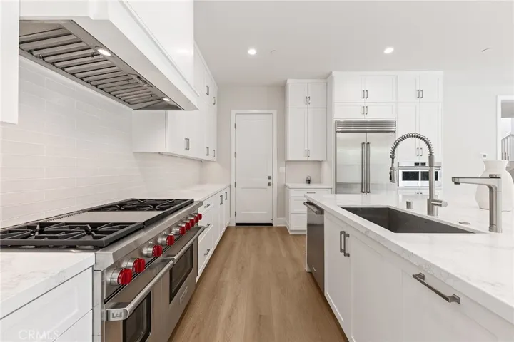 207 Alora, Irvine, California 92618