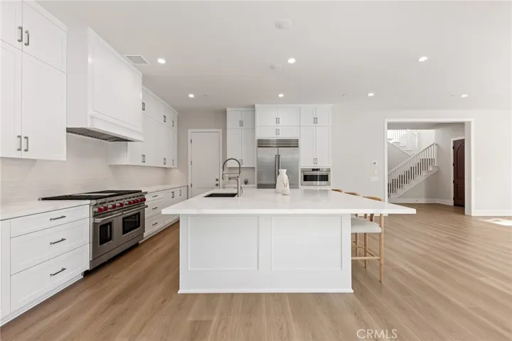 207 Alora, Irvine, California 92618