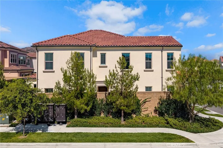 207 Alora, Irvine, California 92618