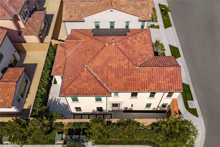 207 Alora, Irvine, California 92618