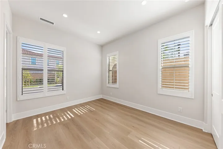 207 Alora, Irvine, California 92618