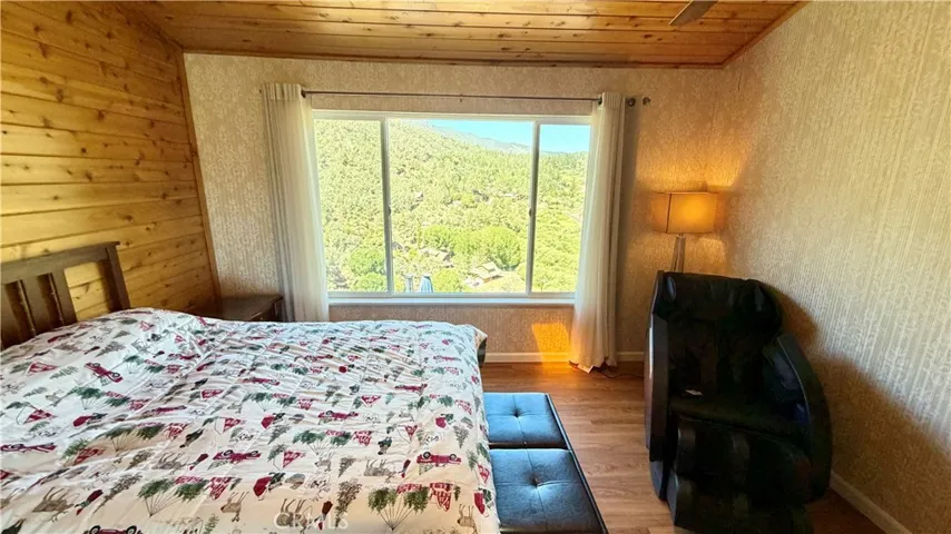 14921 Ward Drive, Pine Mountain Club, California 93225