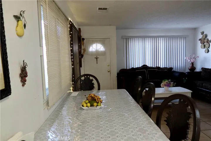 Dining(Unit 329)