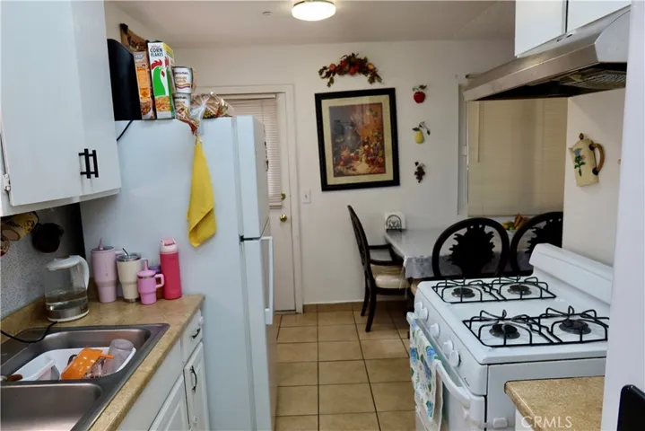 Kitchen(Unit 329)