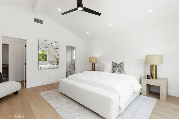 Primary #3 En-suite (Bedroom 5) - Only room located on the 2nd floor (SPACIOUS)