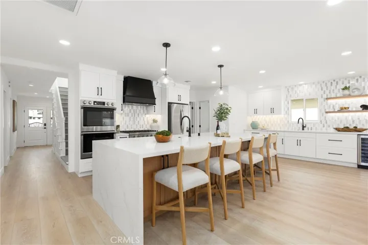 Spectacular Kitchen w/Waterfall Island