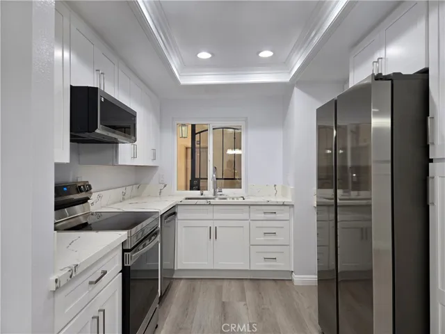 13504 La Jolla, La Mirada, California 90638