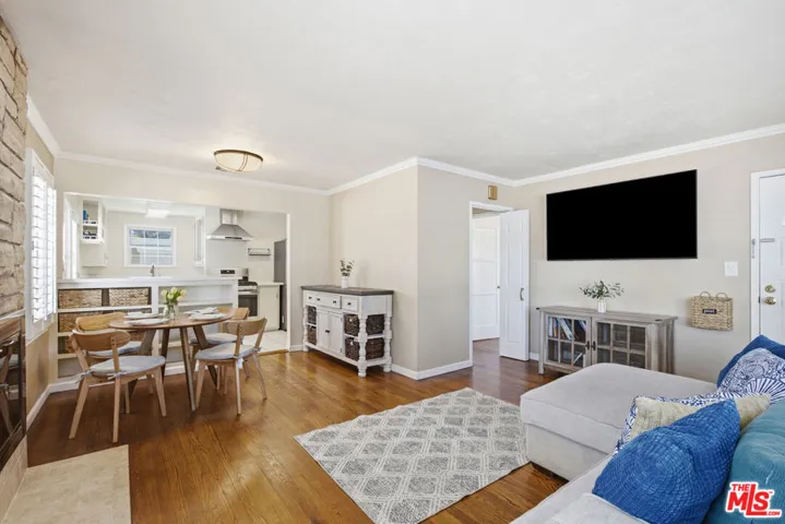 2221 N Valley Street, Burbank, California 91505