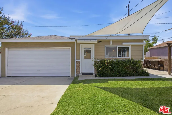 2221 N Valley Street, Burbank, California 91505