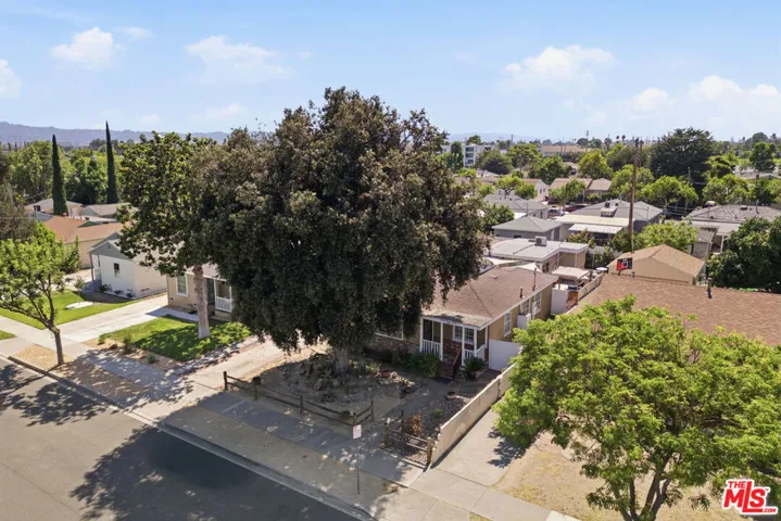 2221 N Valley Street, Burbank, California 91505
