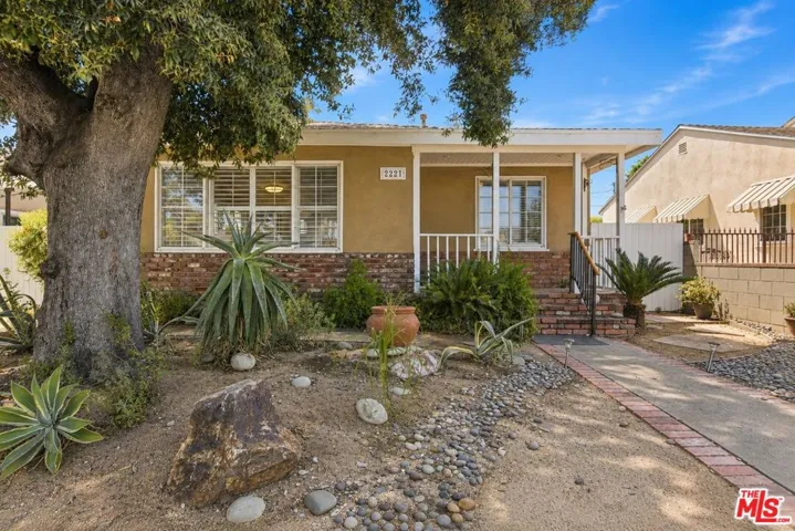 2221 N Valley Street, Burbank, California 91505