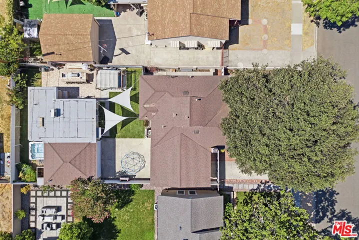 2221 N Valley Street, Burbank, California 91505