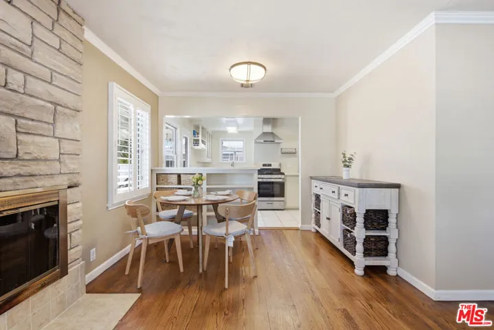 2221 N Valley Street, Burbank, California 91505