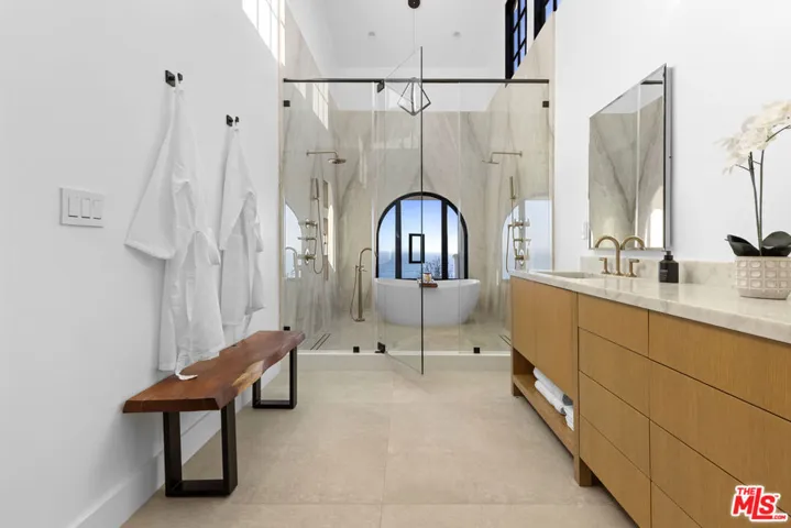 3909 Villa Costera, Malibu, California 90265