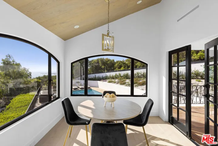 3909 Villa Costera, Malibu, California 90265