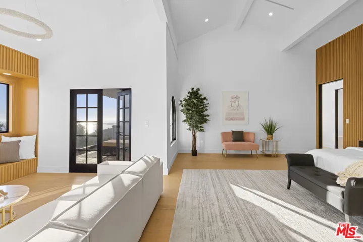 3909 Villa Costera, Malibu, California 90265