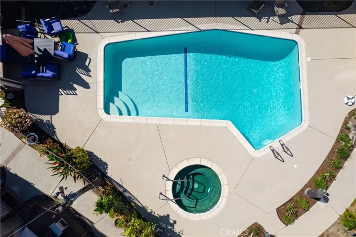 14715 Saticoy Street 14, Van Nuys, California 91405