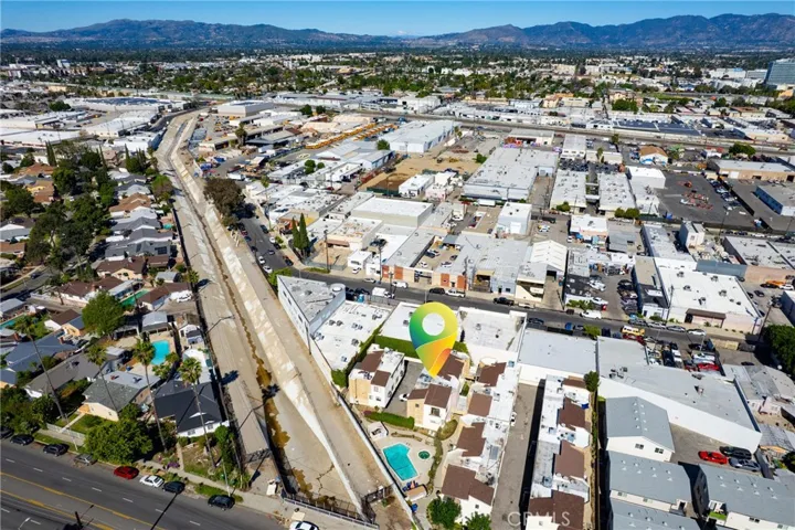 14715 Saticoy Street 14, Van Nuys, California 91405