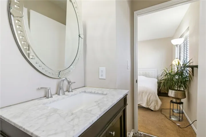 14715 Saticoy Street 14, Van Nuys, California 91405