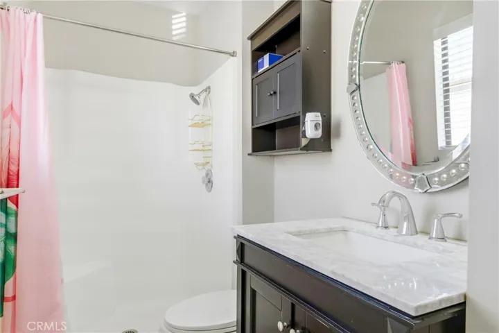 14715 Saticoy Street 14, Van Nuys, California 91405