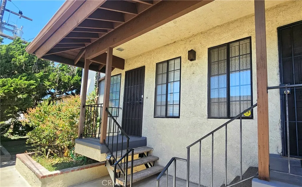 Front entry to "F"