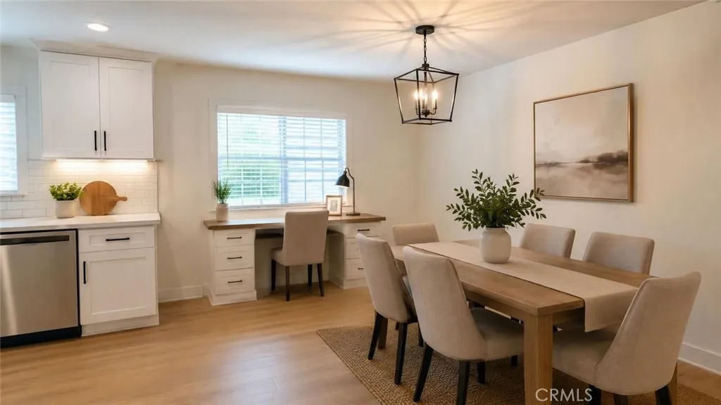 Virtually Staged Dining/In-kitchen eating space