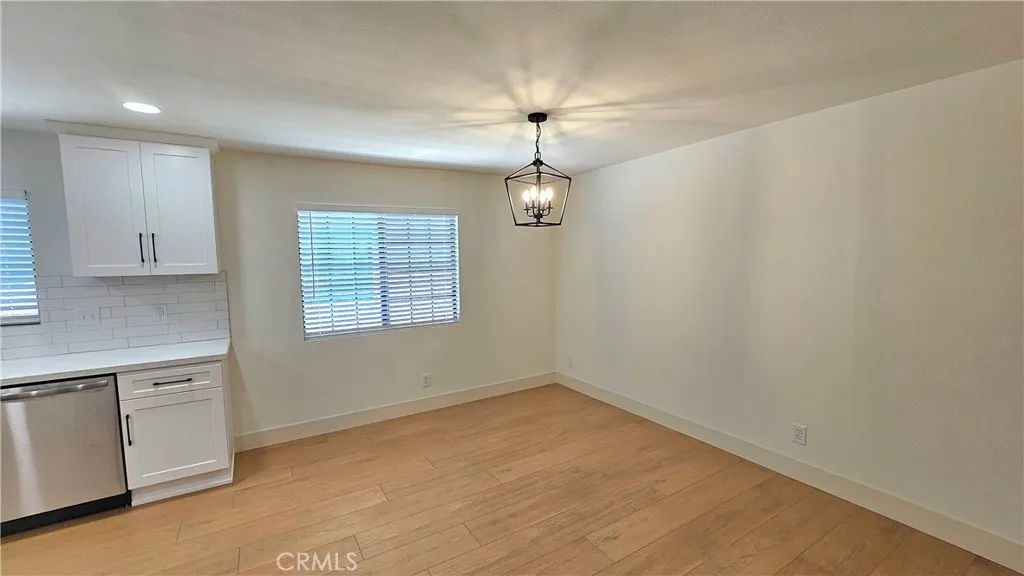 Dining/In-kitchen eating space