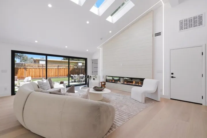 1389 Chelsea Drive, Los Altos, California 94024