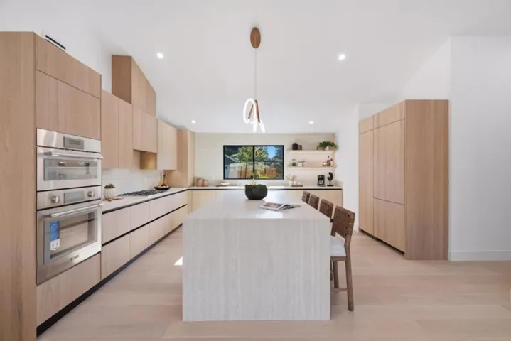 1389 Chelsea Drive, Los Altos, California 94024