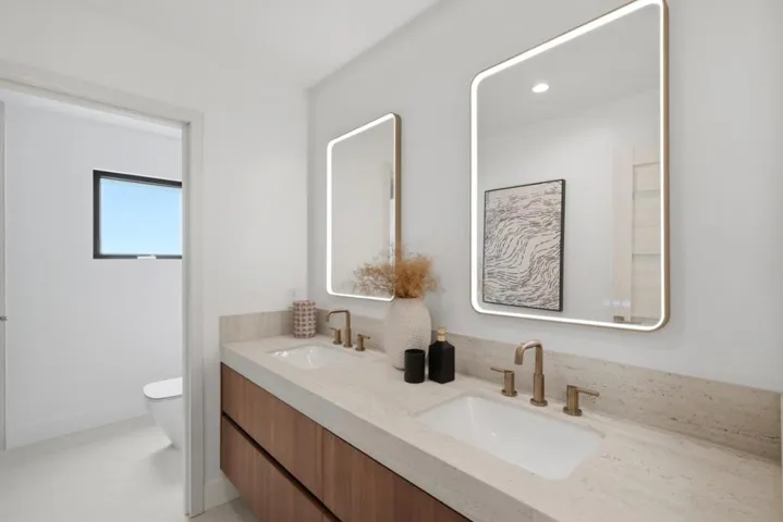 1389 Chelsea Drive, Los Altos, California 94024