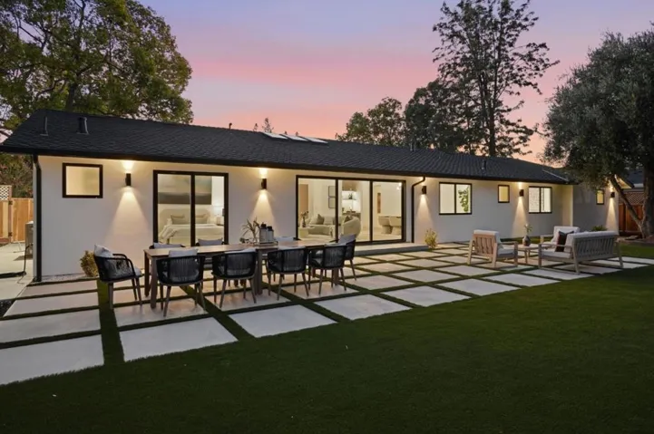 1389 Chelsea Drive, Los Altos, California 94024