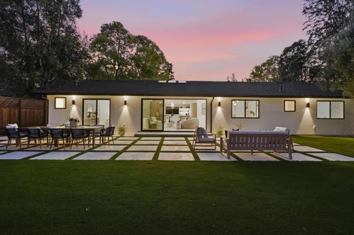 1389 Chelsea Drive, Los Altos, California 94024