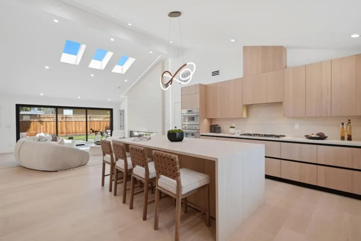 1389 Chelsea Drive, Los Altos, California 94024