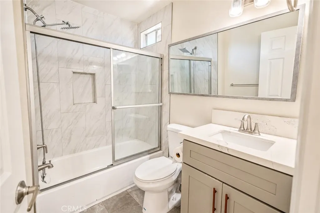 Room 1 bath