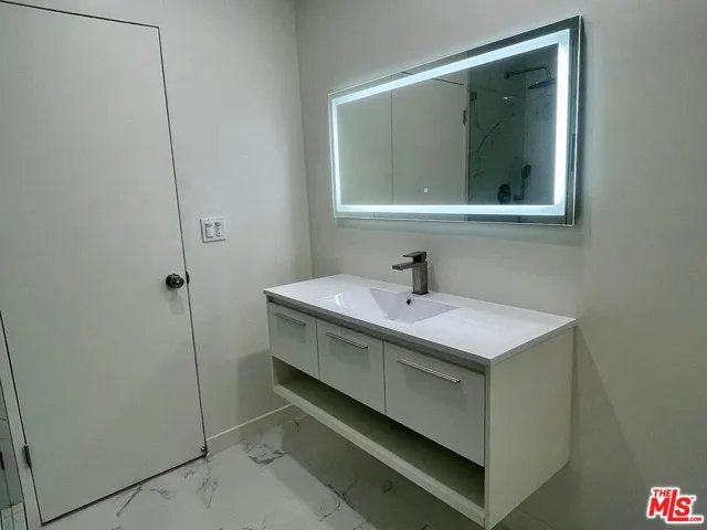 1447 S Westgate Avenue 3, Los Angeles, California 90025