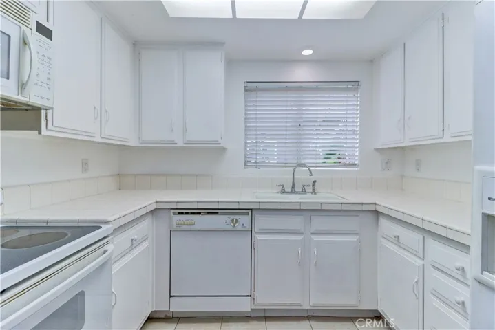 2399 Via Mariposa W, Laguna Woods, California 92637