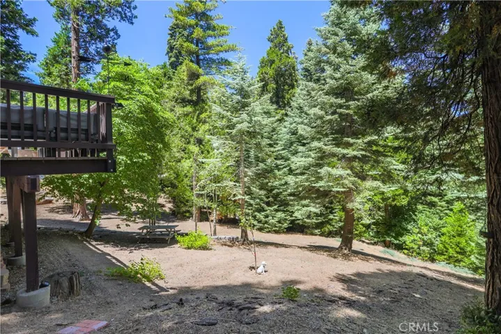 799 Crest Estates Drive, Lake Arrowhead, California 92352