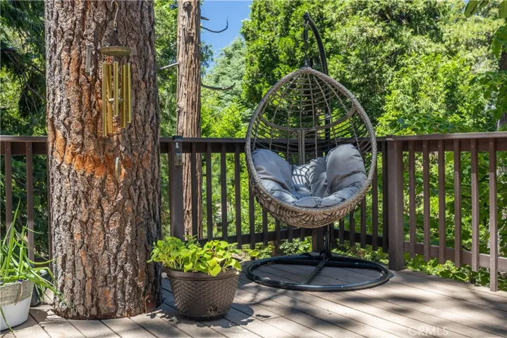 799 Crest Estates Drive, Lake Arrowhead, California 92352
