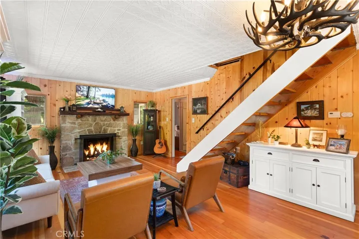 799 Crest Estates Drive, Lake Arrowhead, California 92352