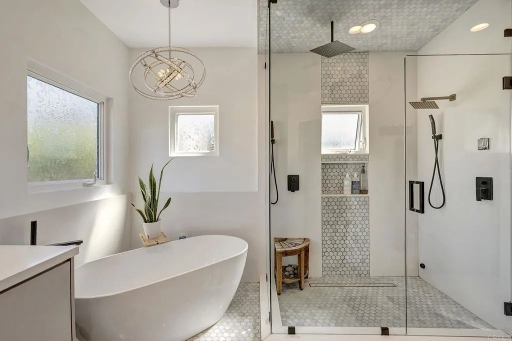 Soaking tub and Steam Shower