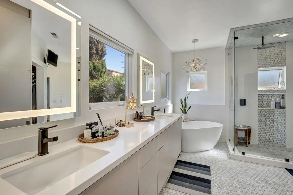 Primary Bath with STEAM SHOWER