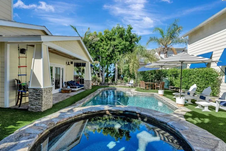 4620 Narragansett Avenue, San Diego, California 92107