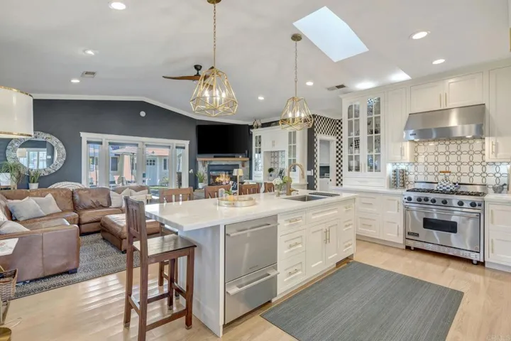 4620 Narragansett Avenue, San Diego, California 92107