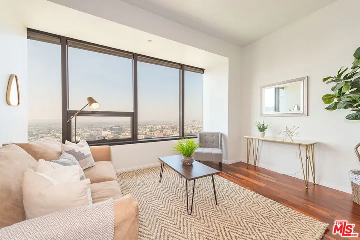 1100 Wilshire Boulevard 2501, Los Angeles, California 90017