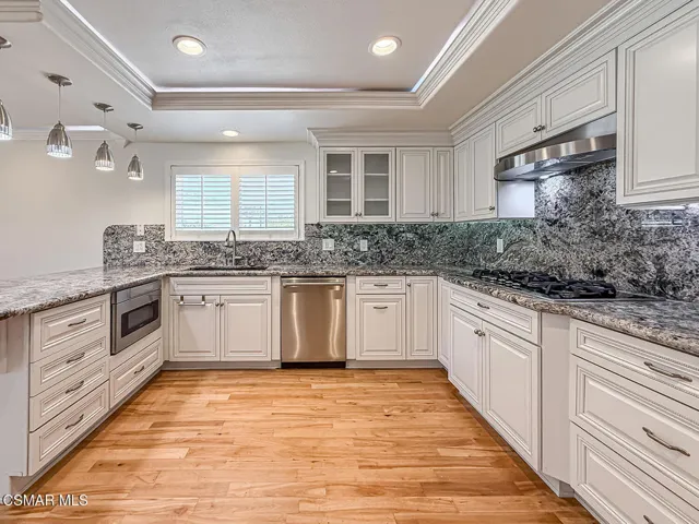 cFamily and Kitchen7